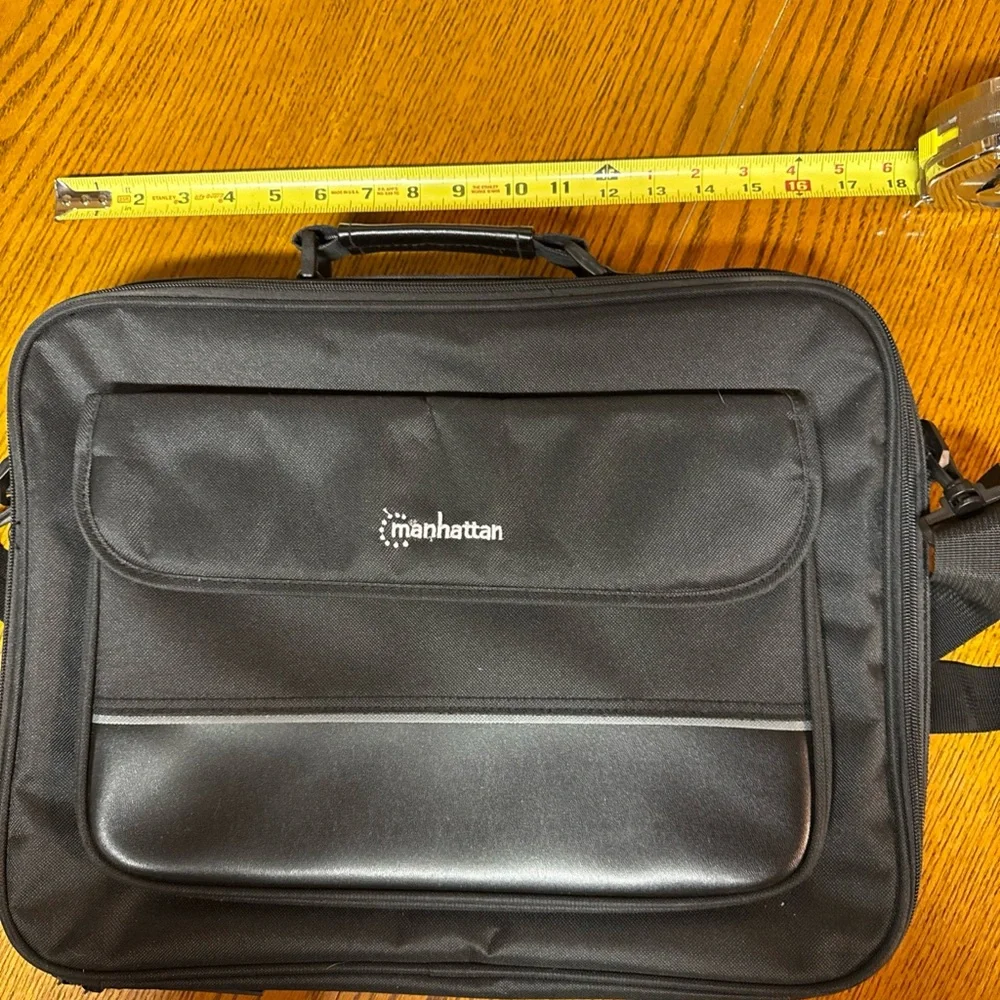 Manhattan Black Laptop Bag -